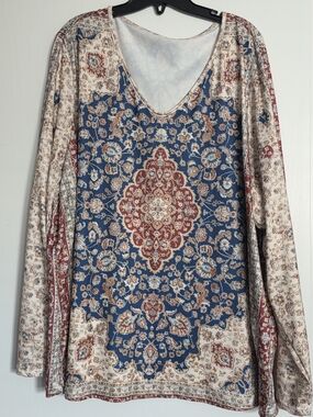 Women's Blue & Cream Printed V-Neck Long Sleeve Top PLUS SIZE - NEW